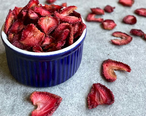dehydrated strawberry slices